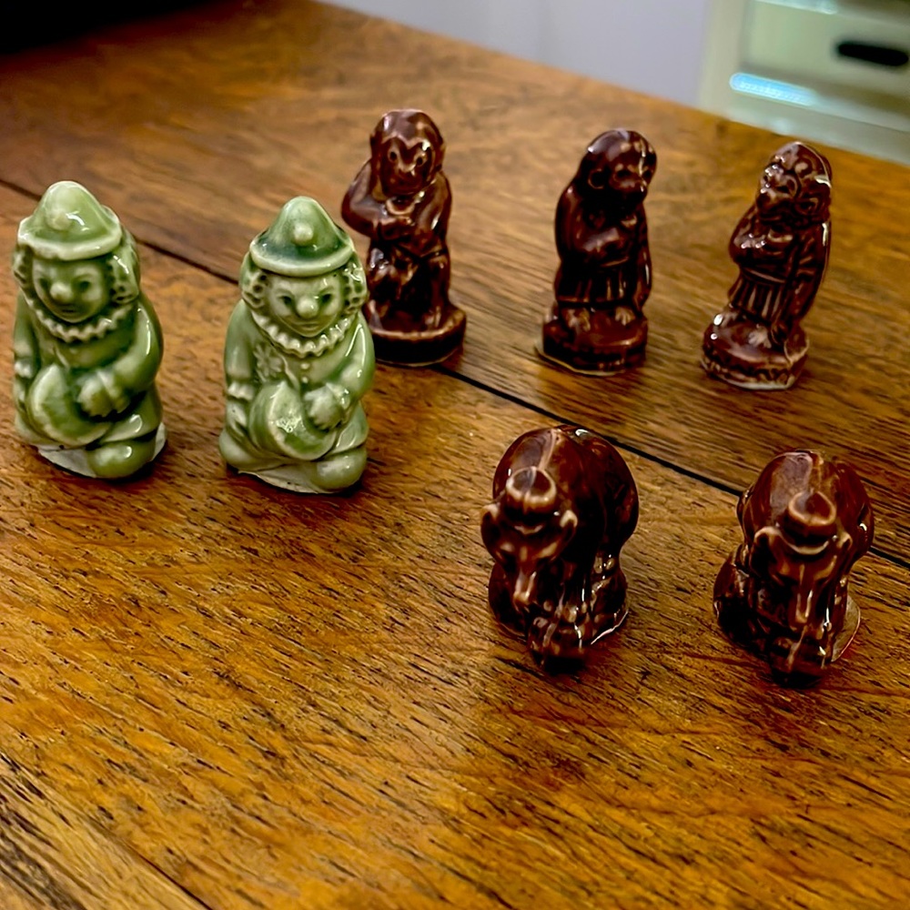 Wade Whimsies Vintage figurines Circus Series clowns, bears, monkeys set of 7